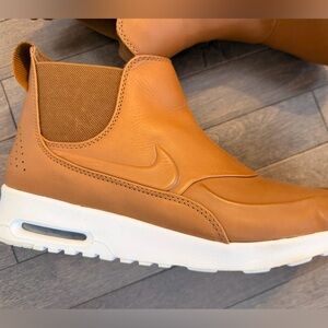 Nike Air Max Thea Mid Brown